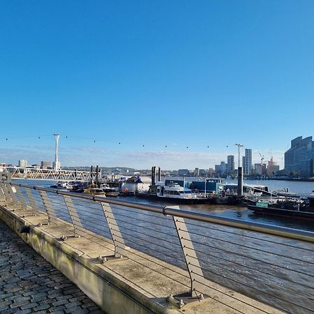 Luxury Apartment-Business-Relocation-Canary Wharf Londra Esterno foto