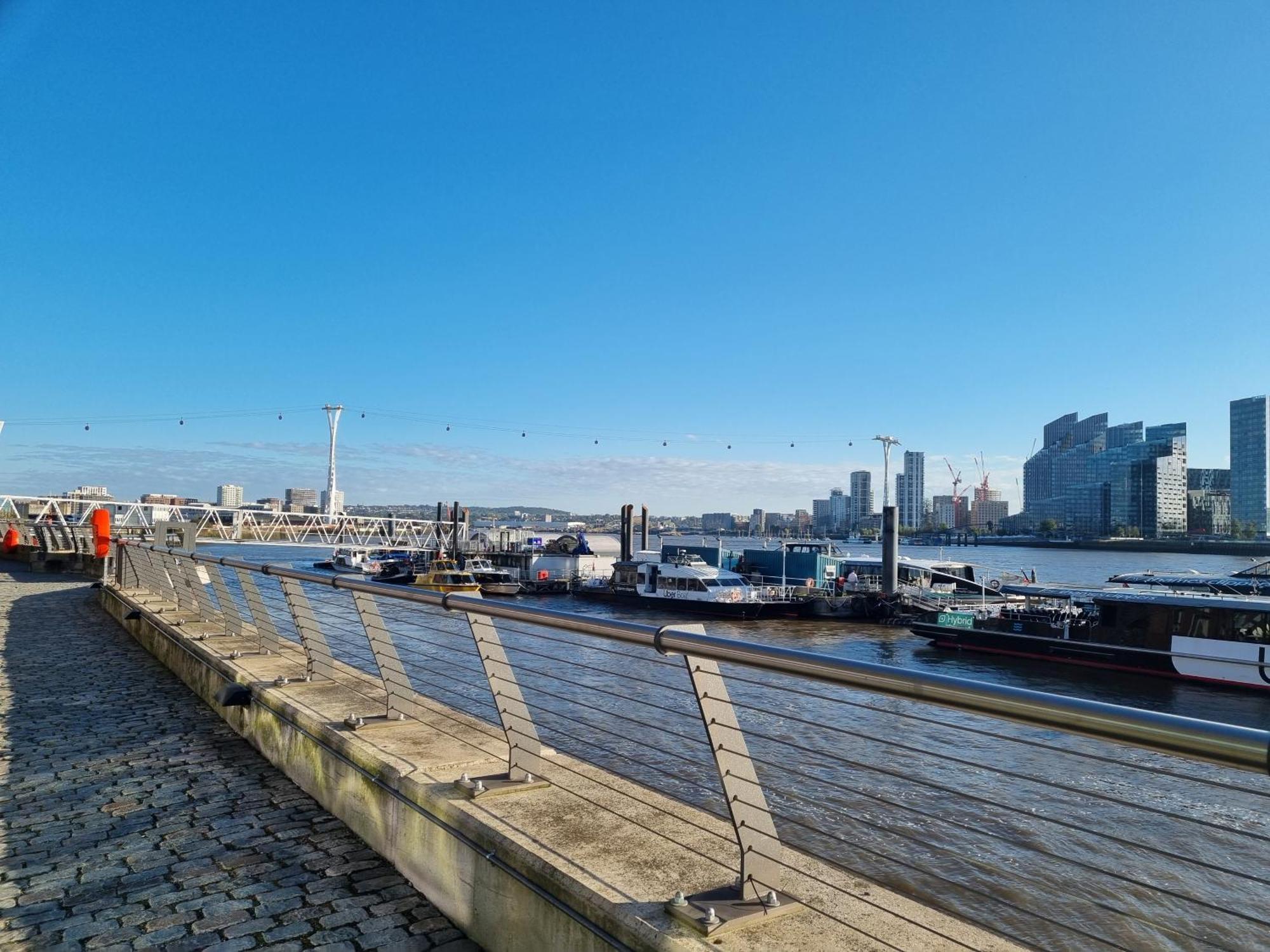 Luxury Apartment-Business-Relocation-Canary Wharf Londra Esterno foto